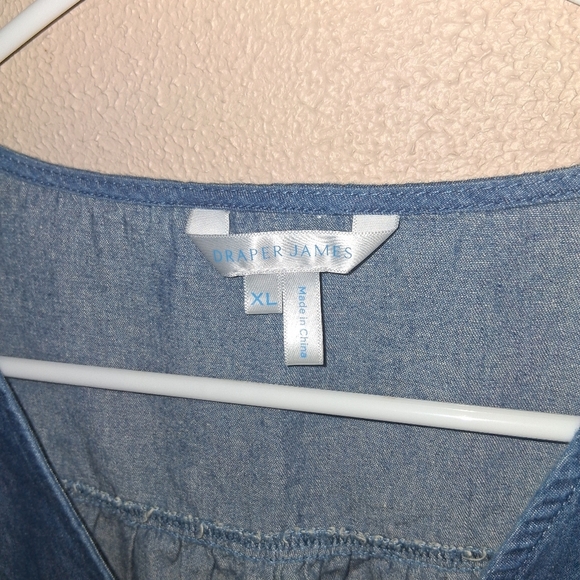 Draper James V-Neck Top in Chambray Puff Sleeve Blue XL - Picture 7 of 9